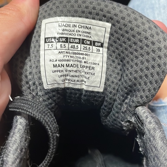 black under armor softball cleats - Picture 3 of 3